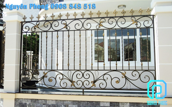 fencing-designs-garden-fence-wrought-iron-fence-4.jpg