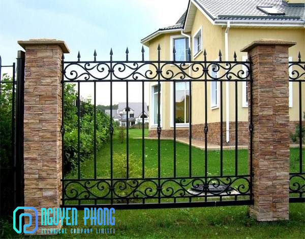 fencing-designs-garden-fence-wrought-iron-fence-7.jpg