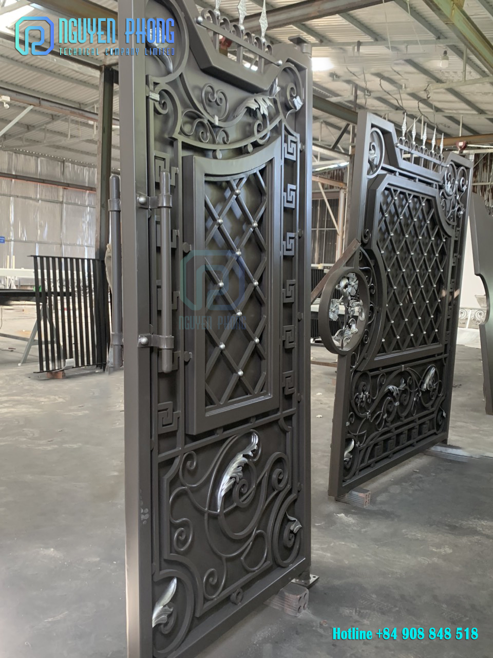 front-gates-wrought-iron-gate-iron-driveway-gates-side-gate-1.jpg