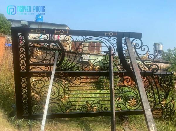 irong-gate-design-wrought-iron-gate-manufacture-metal-art-312.jpg