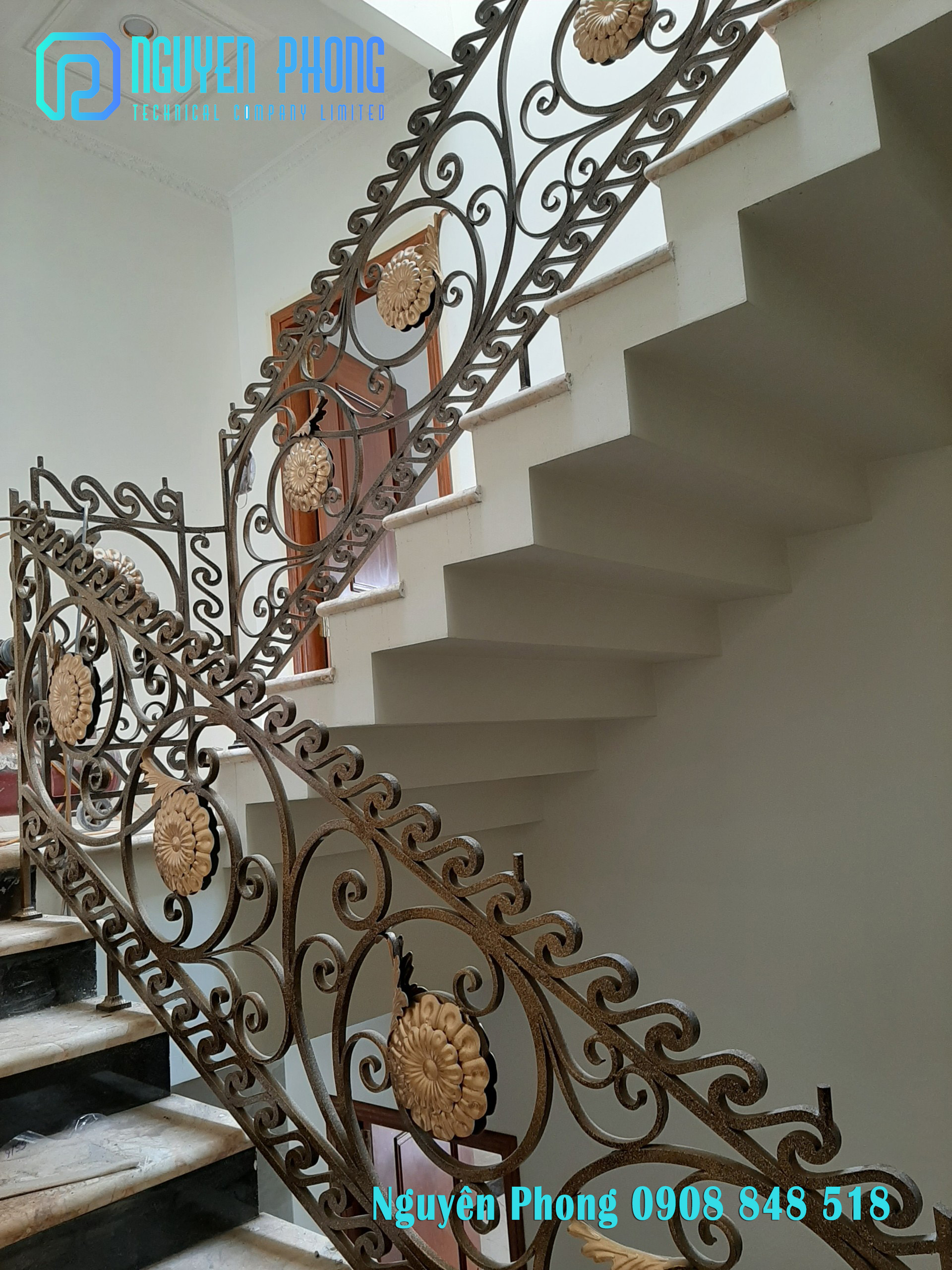 stairs-railing-design-staircase-metal-stair-railing-5.jpg