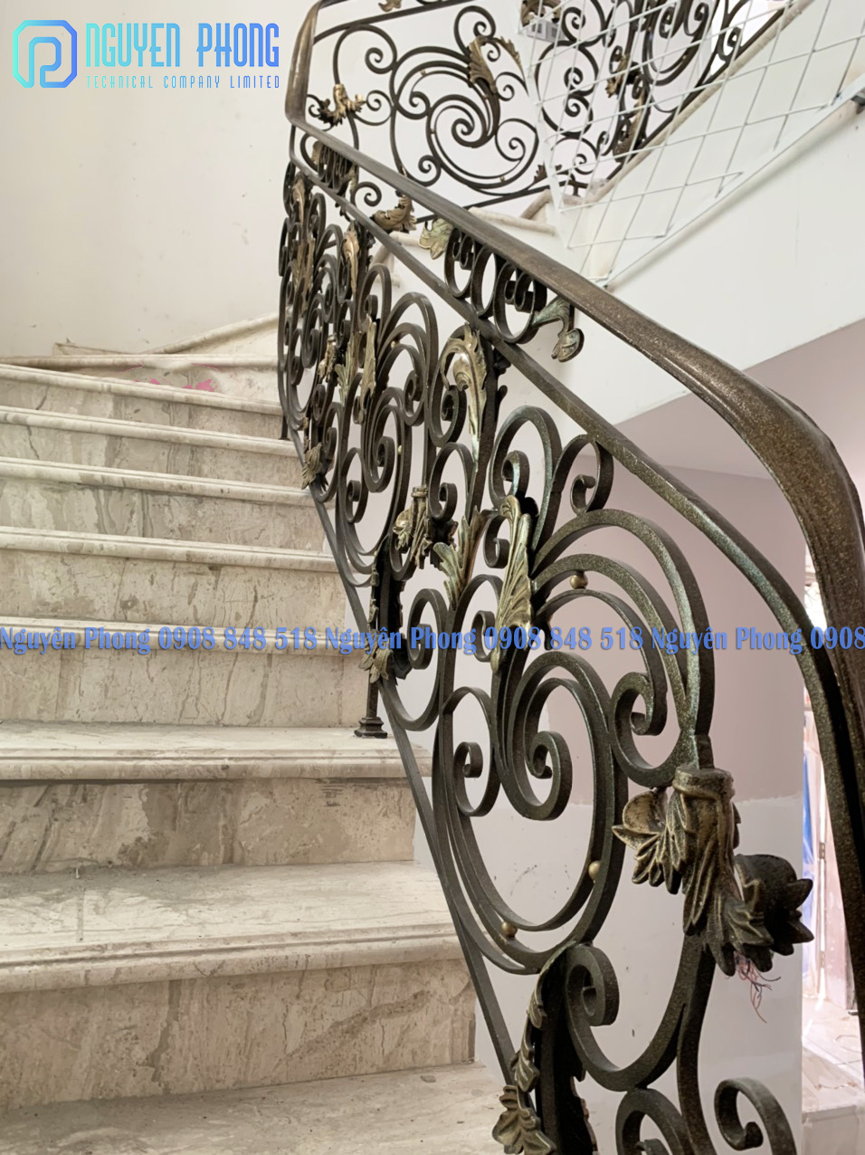 stairs-railing-design-staircase-metal-stair-railing-for-villa7.jpg