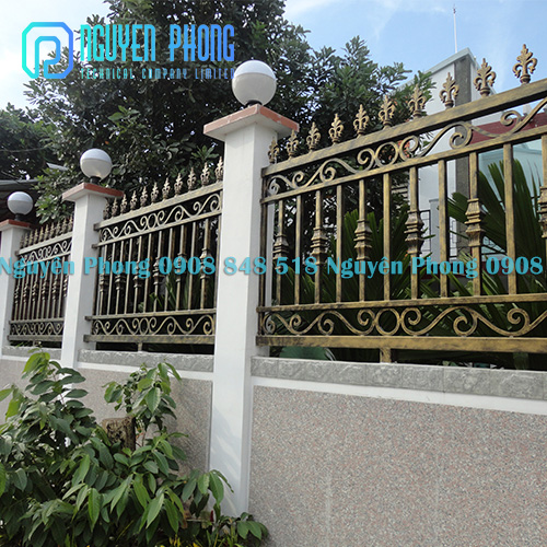 Hàng rào sắt uốn nghệ thuật, sơn epoxy cao cấp cho công trình nhà phố, biệt thự, villa thi-cong-hang-rao-sat-uon-nghe-thuat-cao-cap-cho-biet-thu-nha-pho-villa-nguyen-phong-29.jpg