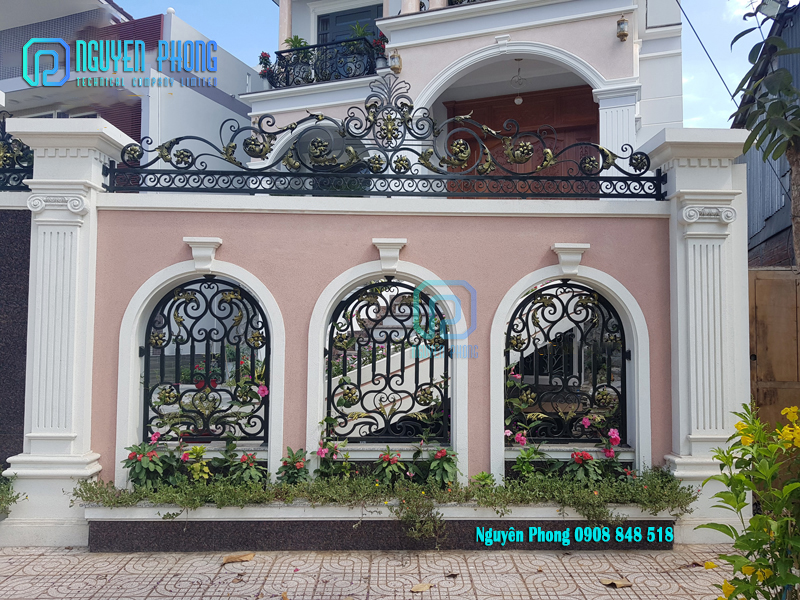 wrought-iron-fence-panels-outdoor-steel-fence-for-housing-26.jpg